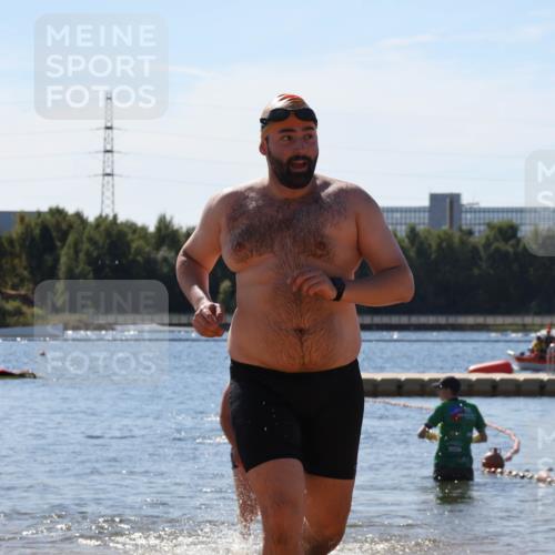 07.09.2025 - 19. Norderstedt Triathlon Luisa Fischer http://msf.ph/oto/8766766 07.09.2025 12:42:20 Schwimmen 335, 342, 708 meine-sportfotos.de