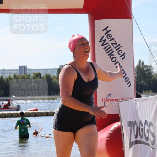 07.09.2025 - 19. Norderstedt Triathlon Luisa Fischer http://msf.ph/oto/8766796 07.09.2025 12:42:25 Schwimmen 335, 342, 708 meine-sportfotos.de