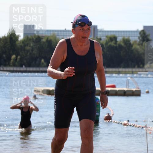 07.09.2025 - 19. Norderstedt Triathlon Luisa Fischer http://msf.ph/oto/8766813 07.09.2025 12:42:50 Schwimmen 314 meine-sportfotos.de