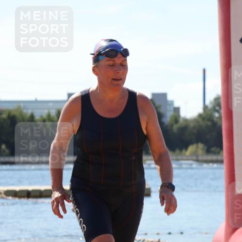 07.09.2025 - 19. Norderstedt Triathlon Luisa Fischer http://msf.ph/oto/8766820 07.09.2025 12:42:52 Schwimmen 314 meine-sportfotos.de