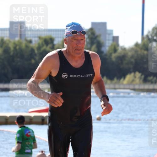 07.09.2025 - 19. Norderstedt Triathlon Luisa Fischer http://msf.ph/oto/8766835 07.09.2025 12:43:47 Schwimmen 325 meine-sportfotos.de