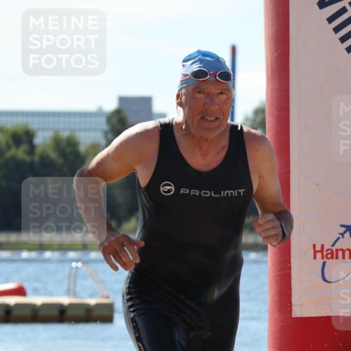 07.09.2025 - 19. Norderstedt Triathlon Luisa Fischer http://msf.ph/oto/8766841 07.09.2025 12:43:47 Schwimmen 325 meine-sportfotos.de