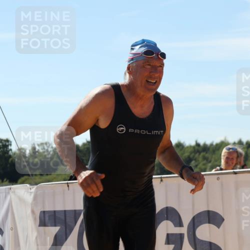 07.09.2025 - 19. Norderstedt Triathlon Luisa Fischer http://msf.ph/oto/8766854 07.09.2025 12:43:49 Schwimmen 325 meine-sportfotos.de