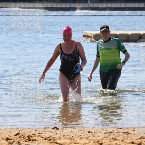 07.09.2025 - 19. Norderstedt Triathlon Luisa Fischer http://msf.ph/oto/8766857 07.09.2025 12:45:15 Schwimmen  meine-sportfotos.de
