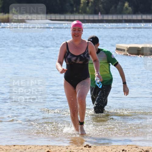 07.09.2025 - 19. Norderstedt Triathlon Luisa Fischer http://msf.ph/oto/8766861 07.09.2025 12:45:17 Schwimmen 354 meine-sportfotos.de