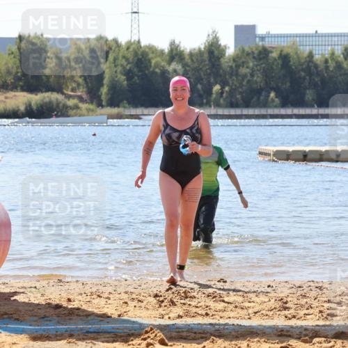07.09.2025 - 19. Norderstedt Triathlon Luisa Fischer http://msf.ph/oto/8766876 07.09.2025 12:45:19 Schwimmen 354 meine-sportfotos.de