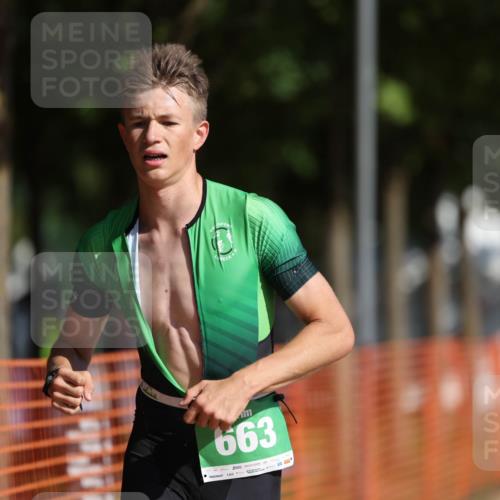 07.09.2025 - 19. Norderstedt Triathlon Michael Strokosch http://msf.ph/oto/8766877 07.09.2025 10:51:11 Laufen 80, 649, 663 meine-sportfotos.de