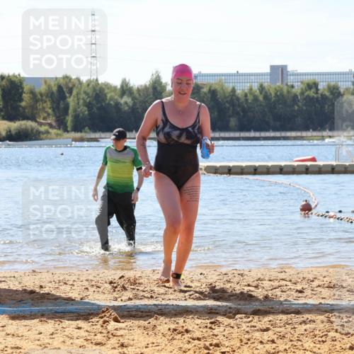 07.09.2025 - 19. Norderstedt Triathlon Luisa Fischer http://msf.ph/oto/8766887 07.09.2025 12:45:21 Schwimmen 354 meine-sportfotos.de