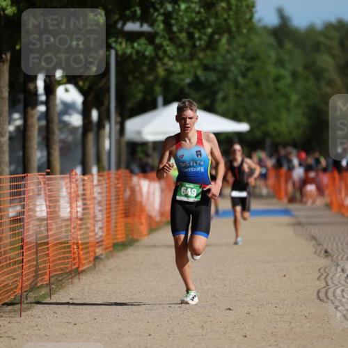 07.09.2025 - 19. Norderstedt Triathlon Michael Strokosch http://msf.ph/oto/8766896 07.09.2025 10:51:14 Laufen 68, 649, 663 meine-sportfotos.de
