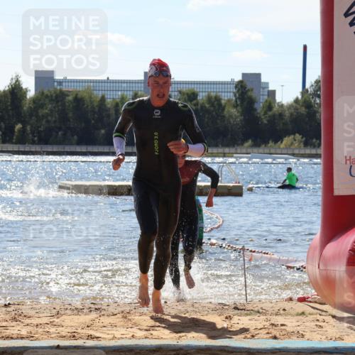 07.09.2025 - 19. Norderstedt Triathlon Luisa Fischer http://msf.ph/oto/8766921 07.09.2025 13:22:29 Schwimmen 996, 1001 meine-sportfotos.de
