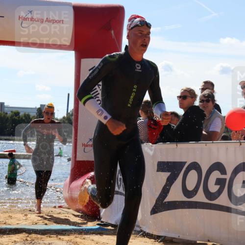 07.09.2025 - 19. Norderstedt Triathlon Luisa Fischer http://msf.ph/oto/8766933 07.09.2025 13:22:31 Schwimmen 996, 1001 meine-sportfotos.de
