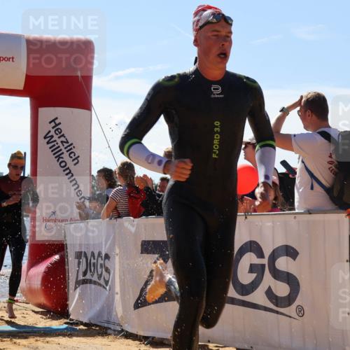 07.09.2025 - 19. Norderstedt Triathlon Luisa Fischer http://msf.ph/oto/8766935 07.09.2025 13:22:31 Schwimmen 996, 1001 meine-sportfotos.de