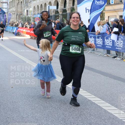 07.09.2025 - BARMER Alsterlauf Strokosch-Dieckow http://msf.ph/oto/8766948 07.09.2025 10:11:31 Ziel 2171, 2293, 2846, 2847, 3036, 3126, 3327, 3348, 3349, 3366, 3367, 3692, 3792, 4193, 4376, 4415, 4491, 4970, 5175, 5214, 5418, 5448, 5649, 5650, 5758, 5760, 5813, 5827, 5911, 6008, 6130, 6144, 6180, 8038, 8039, 8126, 8145 meine-sportfotos.de