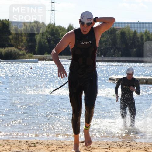 07.09.2025 - 19. Norderstedt Triathlon Luisa Fischer http://msf.ph/oto/8766951 07.09.2025 13:22:45 Schwimmen 994, 1042 meine-sportfotos.de