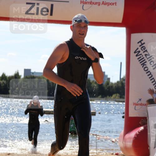 07.09.2025 - 19. Norderstedt Triathlon Luisa Fischer http://msf.ph/oto/8766960 07.09.2025 13:22:46 Schwimmen 994, 1042 meine-sportfotos.de