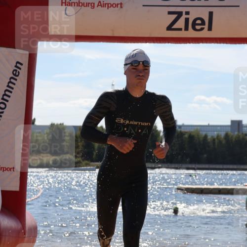 07.09.2025 - 19. Norderstedt Triathlon Luisa Fischer http://msf.ph/oto/8766972 07.09.2025 13:22:50 Schwimmen 994, 1042 meine-sportfotos.de