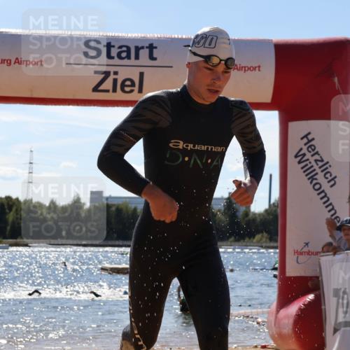 07.09.2025 - 19. Norderstedt Triathlon Luisa Fischer http://msf.ph/oto/8766976 07.09.2025 13:22:50 Schwimmen 994, 1042 meine-sportfotos.de