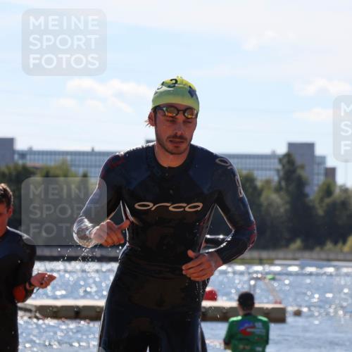 07.09.2025 - 19. Norderstedt Triathlon Luisa Fischer http://msf.ph/oto/8766983 07.09.2025 13:23:05 Schwimmen 974, 1036, 1468 meine-sportfotos.de