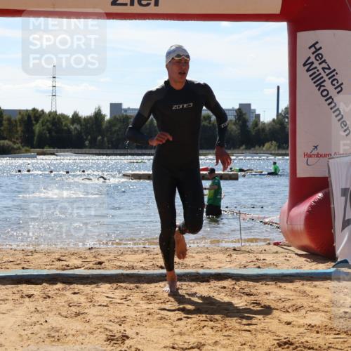 07.09.2025 - 19. Norderstedt Triathlon Luisa Fischer http://msf.ph/oto/8767019 07.09.2025 13:24:00 Schwimmen 392 meine-sportfotos.de