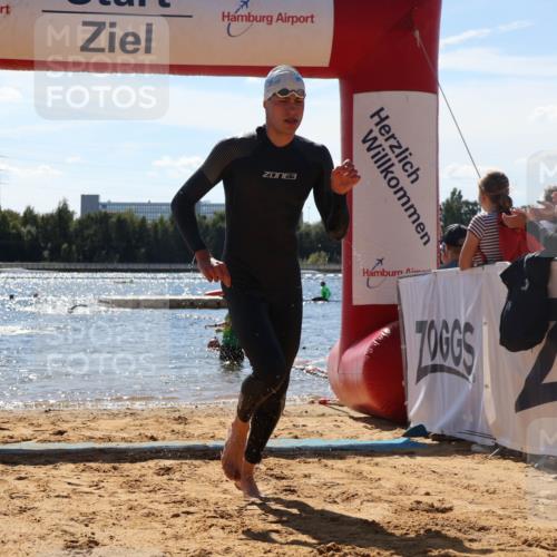 07.09.2025 - 19. Norderstedt Triathlon Luisa Fischer http://msf.ph/oto/8767021 07.09.2025 13:24:00 Schwimmen 392 meine-sportfotos.de