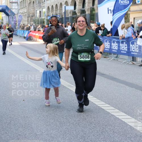 07.09.2025 - BARMER Alsterlauf Strokosch-Dieckow http://msf.ph/oto/8767032 07.09.2025 10:11:31 Ziel 2171, 2293, 2846, 2847, 3036, 3126, 3327, 3348, 3349, 3366, 3367, 3692, 3792, 4193, 4376, 4415, 4491, 4970, 5175, 5214, 5418, 5448, 5649, 5650, 5758, 5760, 5813, 5827, 5911, 6008, 6130, 6144, 6180, 8038, 8039, 8126, 8145 meine-sportfotos.de
