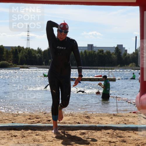 07.09.2025 - 19. Norderstedt Triathlon Luisa Fischer http://msf.ph/oto/8767041 07.09.2025 13:24:21 Schwimmen 999 meine-sportfotos.de