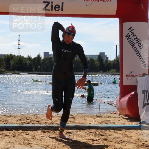 07.09.2025 - 19. Norderstedt Triathlon Luisa Fischer http://msf.ph/oto/8767044 07.09.2025 13:24:21 Schwimmen 999 meine-sportfotos.de