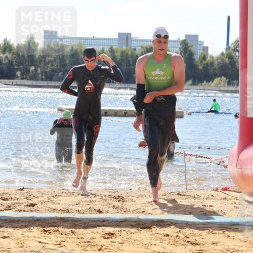 07.09.2025 - 19. Norderstedt Triathlon Luisa Fischer http://msf.ph/oto/8767072 07.09.2025 13:24:34 Schwimmen 997, 1003, 1007 meine-sportfotos.de