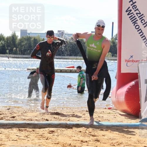 07.09.2025 - 19. Norderstedt Triathlon Luisa Fischer http://msf.ph/oto/8767076 07.09.2025 13:24:34 Schwimmen 997, 1003, 1007 meine-sportfotos.de