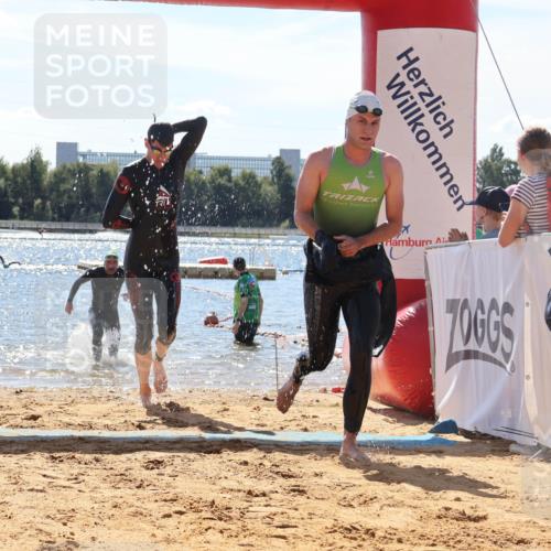 07.09.2025 - 19. Norderstedt Triathlon Luisa Fischer http://msf.ph/oto/8767078 07.09.2025 13:24:35 Schwimmen 997, 1003, 1007 meine-sportfotos.de