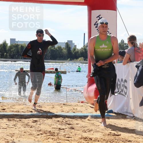 07.09.2025 - 19. Norderstedt Triathlon Luisa Fischer http://msf.ph/oto/8767081 07.09.2025 13:24:35 Schwimmen 997, 1003, 1007 meine-sportfotos.de