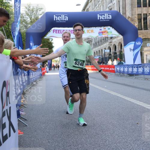 07.09.2025 - BARMER Alsterlauf Strokosch-Dieckow http://msf.ph/oto/8767083 07.09.2025 10:31:02 Ziel 2001, 2563, 4388, 5537, 5599 meine-sportfotos.de