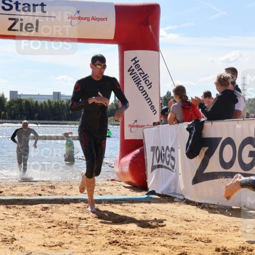 07.09.2025 - 19. Norderstedt Triathlon Luisa Fischer http://msf.ph/oto/8767090 07.09.2025 13:24:36 Schwimmen 997, 1003, 1007 meine-sportfotos.de