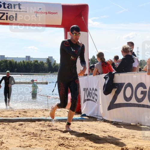 07.09.2025 - 19. Norderstedt Triathlon Luisa Fischer http://msf.ph/oto/8767092 07.09.2025 13:24:36 Schwimmen 997, 1003, 1007 meine-sportfotos.de
