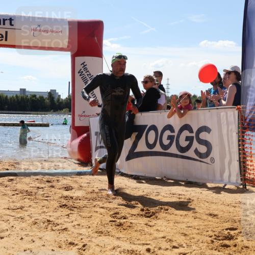 07.09.2025 - 19. Norderstedt Triathlon Luisa Fischer http://msf.ph/oto/8767112 07.09.2025 13:24:40 Schwimmen 997, 1003, 1007 meine-sportfotos.de