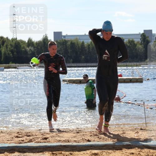 07.09.2025 - 19. Norderstedt Triathlon Luisa Fischer http://msf.ph/oto/8767138 07.09.2025 13:25:23 Schwimmen 1004, 1015 meine-sportfotos.de
