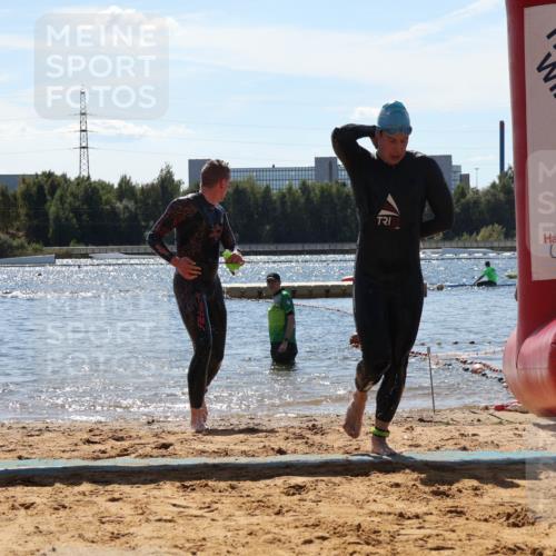 07.09.2025 - 19. Norderstedt Triathlon Luisa Fischer http://msf.ph/oto/8767143 07.09.2025 13:25:24 Schwimmen 1004, 1015 meine-sportfotos.de