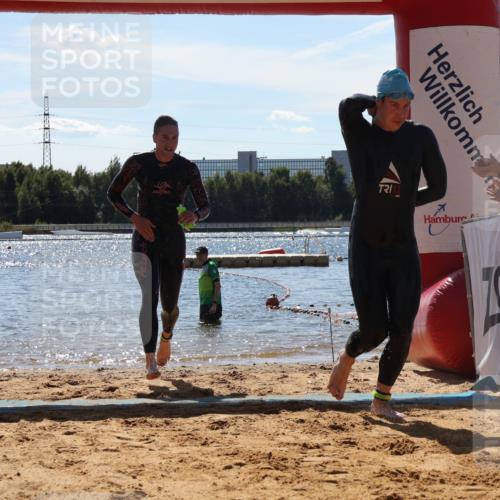 07.09.2025 - 19. Norderstedt Triathlon Luisa Fischer http://msf.ph/oto/8767149 07.09.2025 13:25:25 Schwimmen 1004, 1015 meine-sportfotos.de