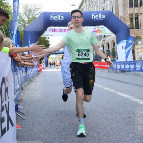 07.09.2025 - BARMER Alsterlauf Strokosch-Dieckow http://msf.ph/oto/8767151 07.09.2025 10:31:02 Ziel 2001, 2563, 4388, 5537, 5599 meine-sportfotos.de