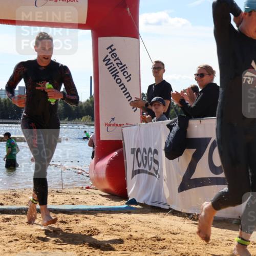 07.09.2025 - 19. Norderstedt Triathlon Luisa Fischer http://msf.ph/oto/8767157 07.09.2025 13:25:26 Schwimmen 1004, 1015 meine-sportfotos.de