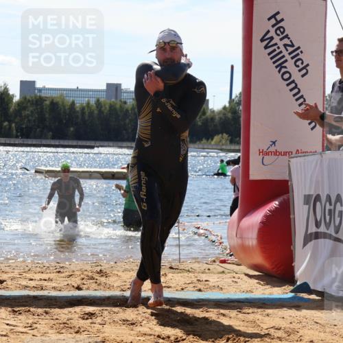 07.09.2025 - 19. Norderstedt Triathlon Luisa Fischer http://msf.ph/oto/8767173 07.09.2025 13:26:20 Schwimmen 1006, 1016 meine-sportfotos.de