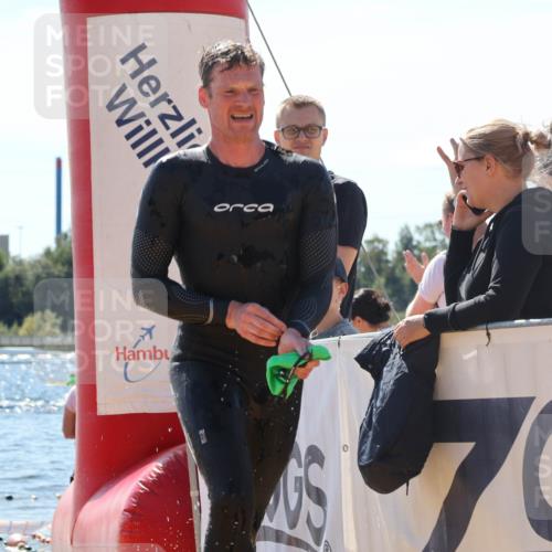 07.09.2025 - 19. Norderstedt Triathlon Luisa Fischer http://msf.ph/oto/8767195 07.09.2025 13:26:52 Schwimmen 1038 meine-sportfotos.de