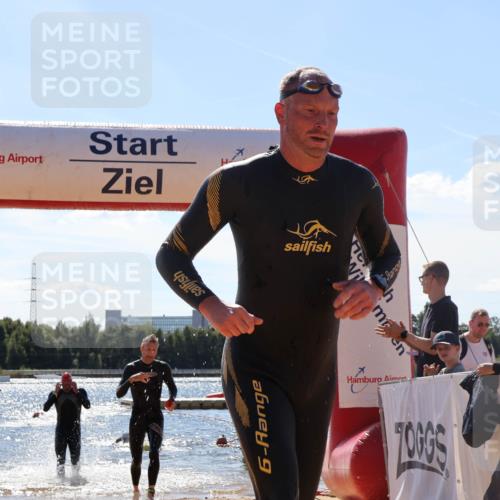 07.09.2025 - 19. Norderstedt Triathlon Luisa Fischer http://msf.ph/oto/8767208 07.09.2025 13:27:02 Schwimmen 394, 965, 1028, 1038 meine-sportfotos.de