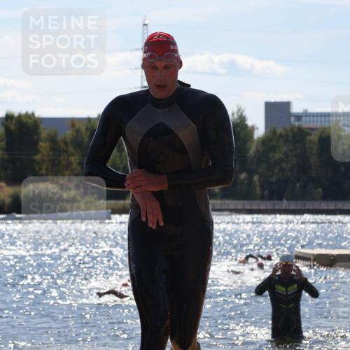 07.09.2025 - 19. Norderstedt Triathlon Luisa Fischer http://msf.ph/oto/8767218 07.09.2025 13:27:07 Schwimmen 394, 965, 1028 meine-sportfotos.de