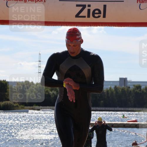 07.09.2025 - 19. Norderstedt Triathlon Luisa Fischer http://msf.ph/oto/8767222 07.09.2025 13:27:08 Schwimmen 394, 965, 1028, 1467 meine-sportfotos.de