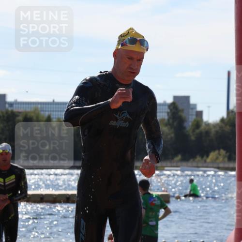 07.09.2025 - 19. Norderstedt Triathlon Luisa Fischer http://msf.ph/oto/8767230 07.09.2025 13:27:14 Schwimmen 960, 965, 1028, 1467 meine-sportfotos.de