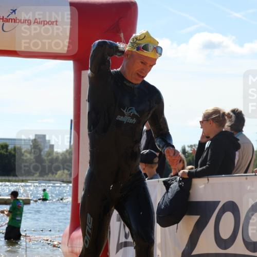 07.09.2025 - 19. Norderstedt Triathlon Luisa Fischer http://msf.ph/oto/8767232 07.09.2025 13:27:15 Schwimmen 960, 965, 1028, 1467 meine-sportfotos.de