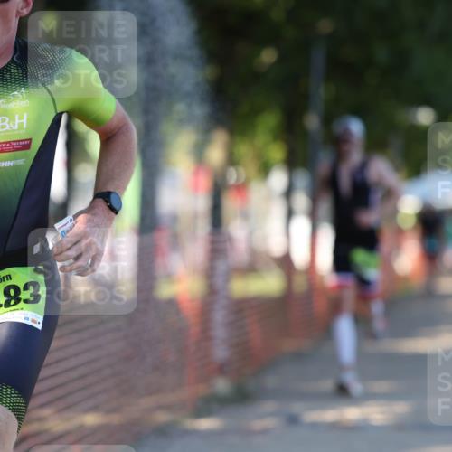 07.09.2025 - 19. Norderstedt Triathlon Michael Strokosch http://msf.ph/oto/8767346 07.09.2025 16:15:23 Laufen 550, 1430 meine-sportfotos.de