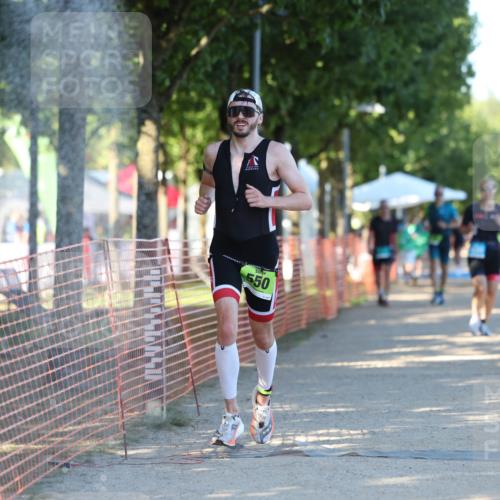 07.09.2025 - 19. Norderstedt Triathlon Michael Strokosch http://msf.ph/oto/8767347 07.09.2025 16:15:24 Laufen 550, 1430 meine-sportfotos.de