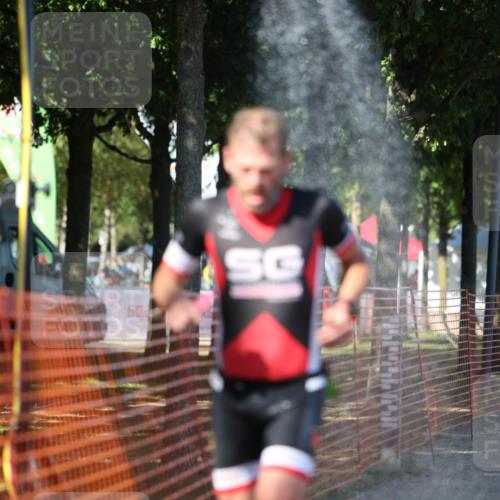 07.09.2025 - 19. Norderstedt Triathlon Michael Strokosch http://msf.ph/oto/8767355 07.09.2025 15:17:40 Laufen 982, 983 meine-sportfotos.de